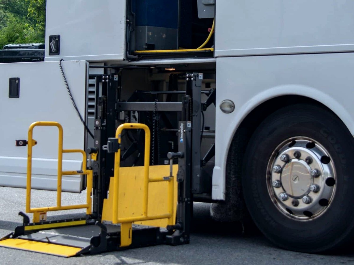 Smart Ride ADA-accessible vehicle